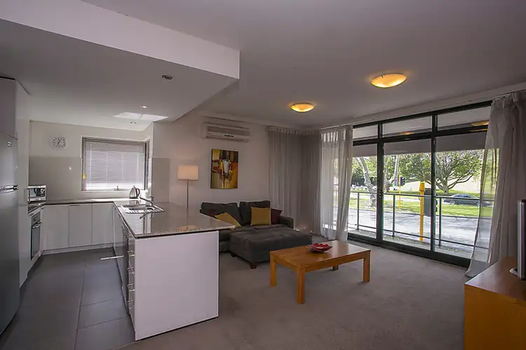 Fourth view of Homely apartment listing, 10/124 Mounts Bay Road, Perth WA 6000