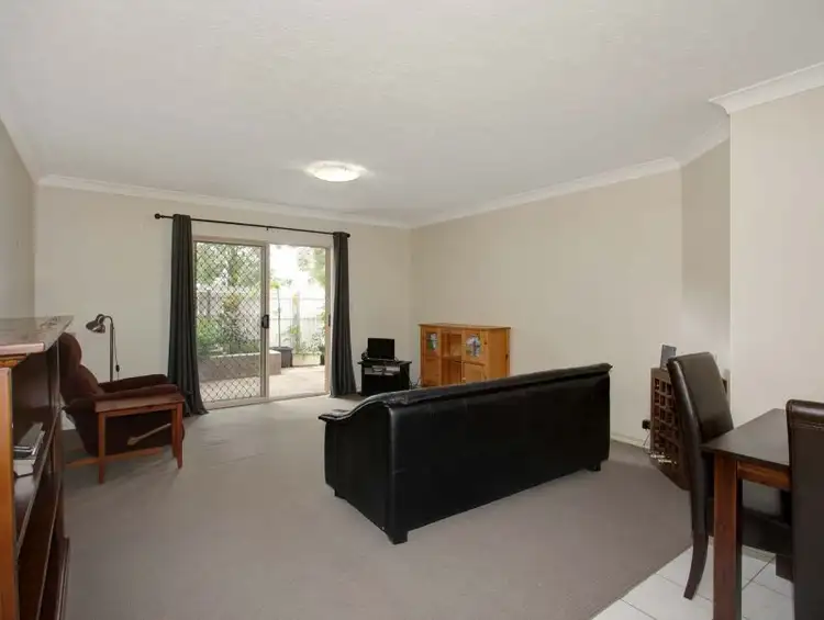 Fourth view of Homely unit listing, 2/48 Victoria Terrace, Annerley QLD 4103