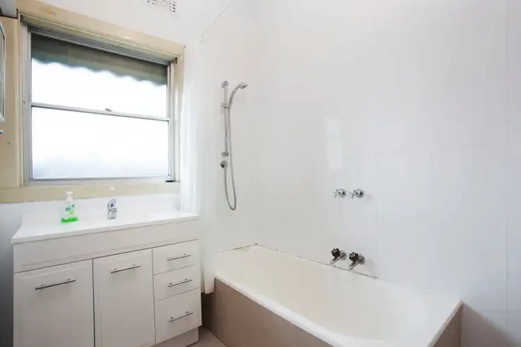 Sixth view of Homely house listing, 1/12 Hull Street, Bentleigh East VIC 3165