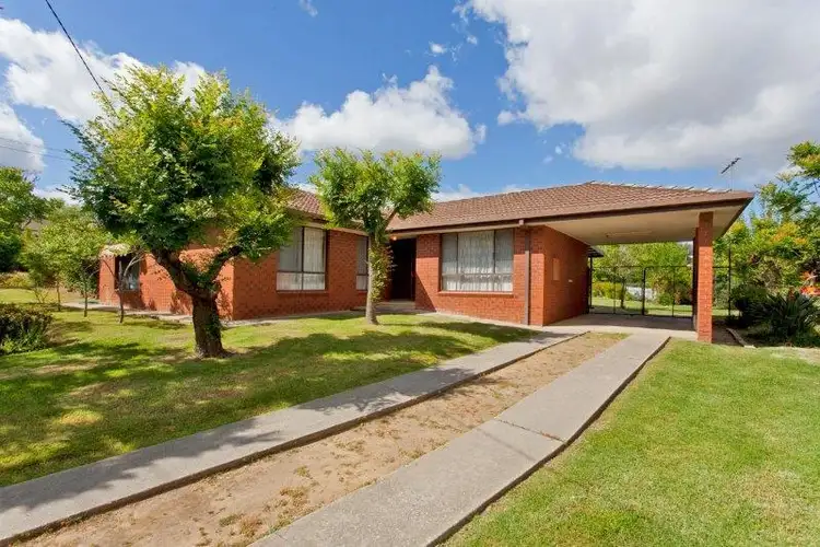 869 Padman Drive, West Albury NSW 2640