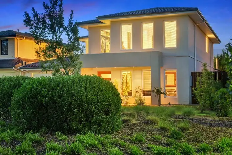 18/2 Barton Drive, Sandhurst VIC 3977