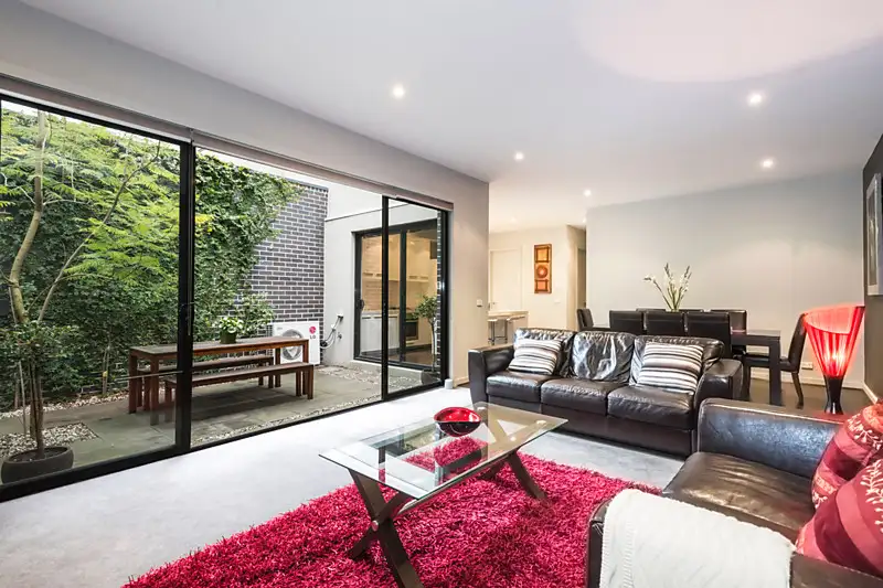 Main view of Homely townhouse listing, 10 Evergreen Circuit, Cheltenham VIC 3192