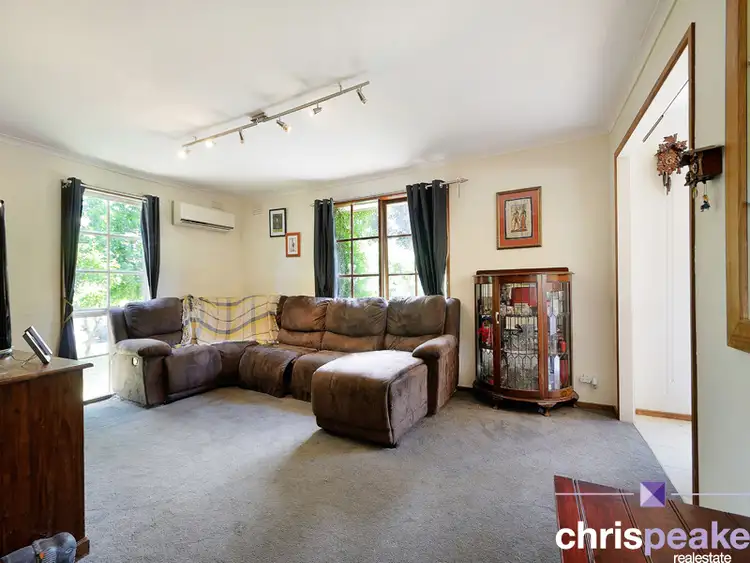 Second view of Homely house listing, 4 Cheviot Avenue, Berwick VIC 3806