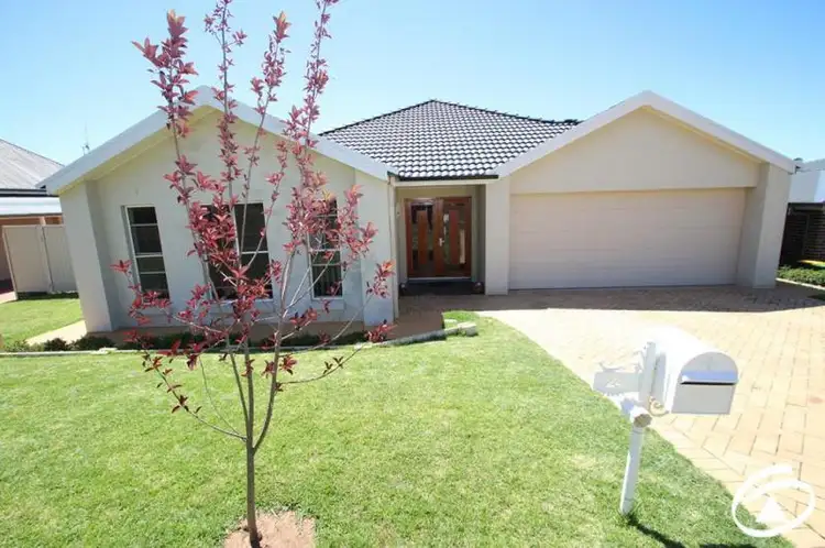 24 George Weilly Place, Orange NSW 2800