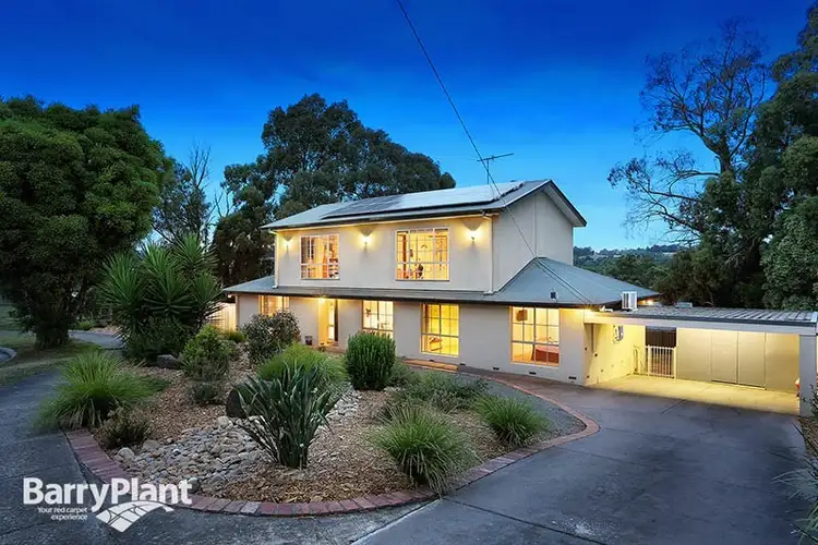 8 Hickman Place, Seville VIC 3139