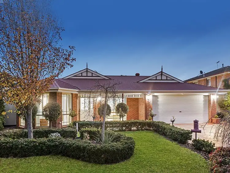 11 Heytesbury Crescent, Craigieburn VIC 3064
