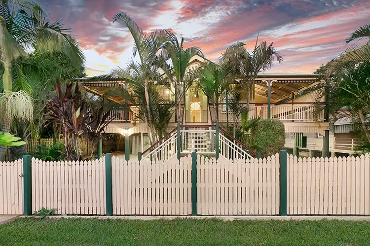 10 Baron Street, Greenslopes QLD 4120