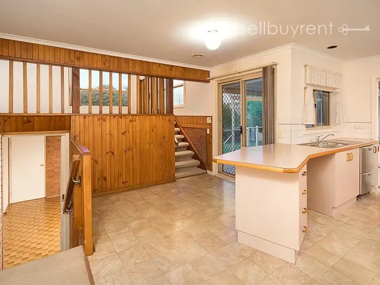 Fourth view of Homely house listing, 5 TEAL COURT, Wodonga VIC 3690