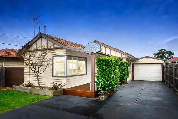 54 Liston Avenue, Reservoir VIC 3073