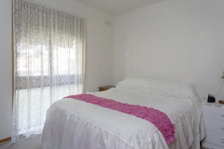 Fifth view of Homely unit listing, 2/33 Mitchell Street, Kangaroo Flat VIC 3555