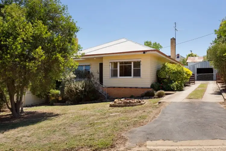 11 Treasure Street, Castlemaine VIC 3450