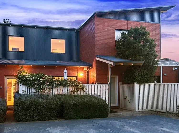 8/13 Blackwood Street, Yarraville VIC 3013