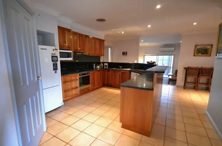 Fifth view of Homely house listing, 11 Kent Court, Mansfield VIC 3722