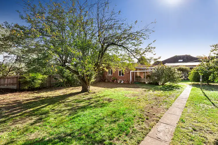Fifth view of Homely house listing, 8 Fairlie Avenue, Macleod VIC 3085