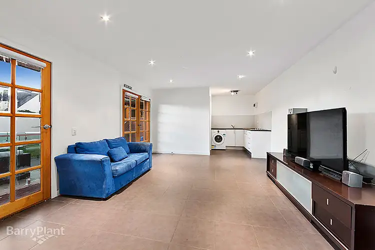 Fifth view of Homely house listing, 8 Seaview Street, Mount Waverley VIC 3149