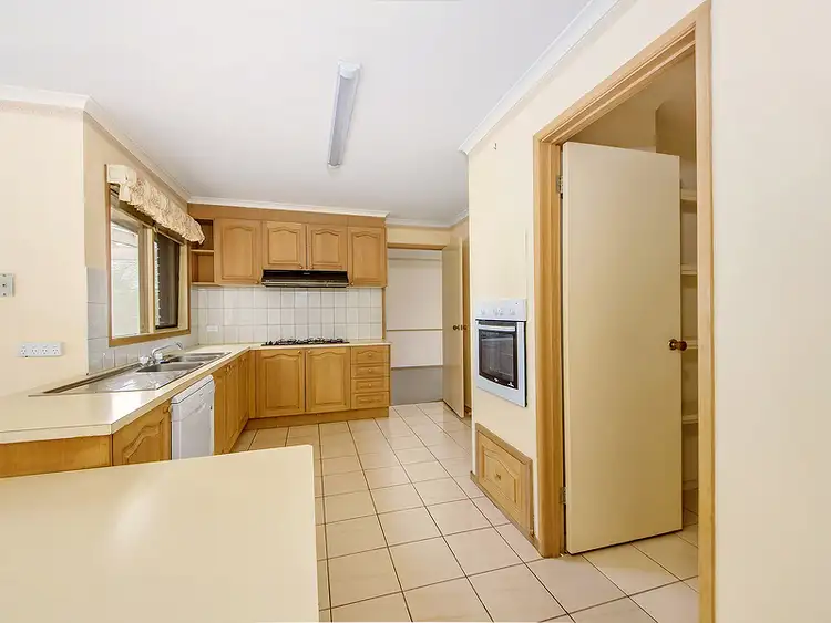 Third view of Homely house listing, 6 Beckwith Court, Taylors Lakes VIC 3038