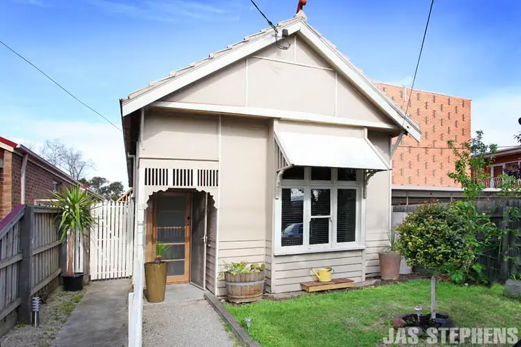 13 Kingsville Street, Kingsville VIC 3012