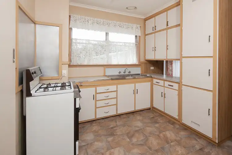 Sixth view of Homely house listing, 11 Camphor Court, Doveton VIC 3177