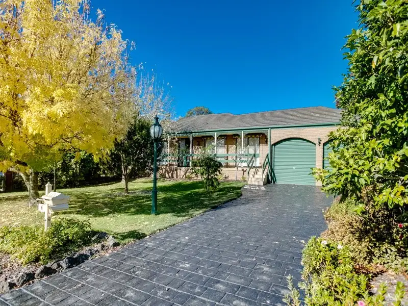 Main view of Homely house listing, 4 Netherplace Drive, Frankston VIC 3199