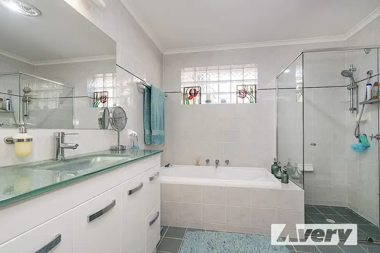 Fifth view of Homely unit listing, 2/203a Excelsior Parade, Toronto NSW 2283