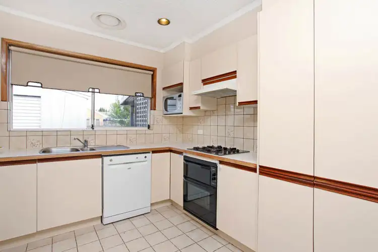 Fifth view of Homely house listing, 3 Laura Court, Sunshine North VIC 3020