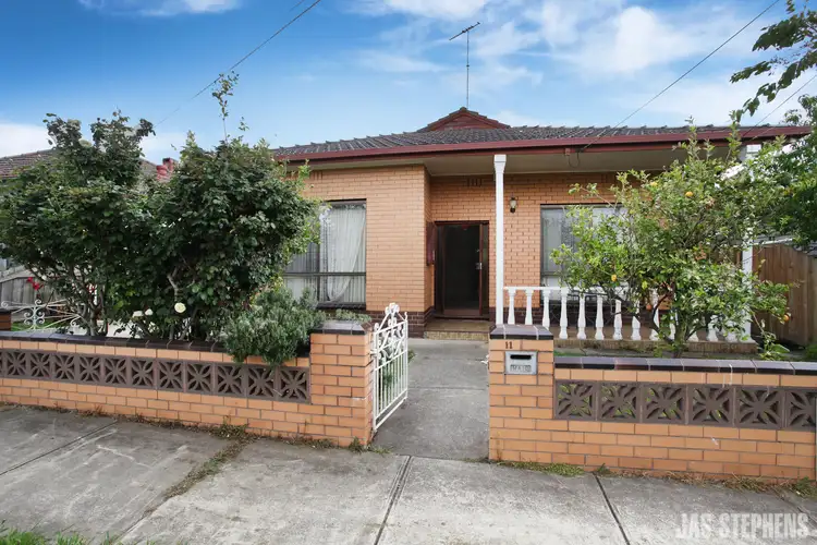 11 Albion Street, Kingsville VIC 3012