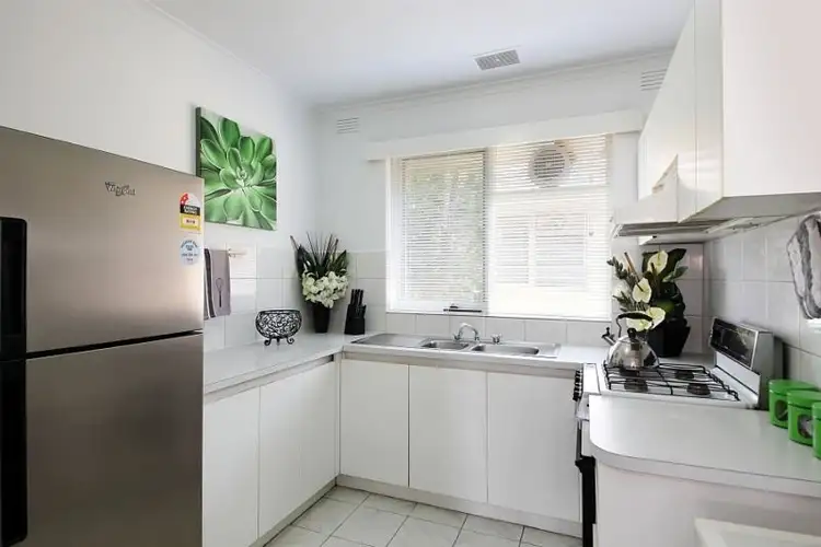 Second view of Homely apartment listing, 4/9 Whitmuir Road, Bentleigh VIC 3204