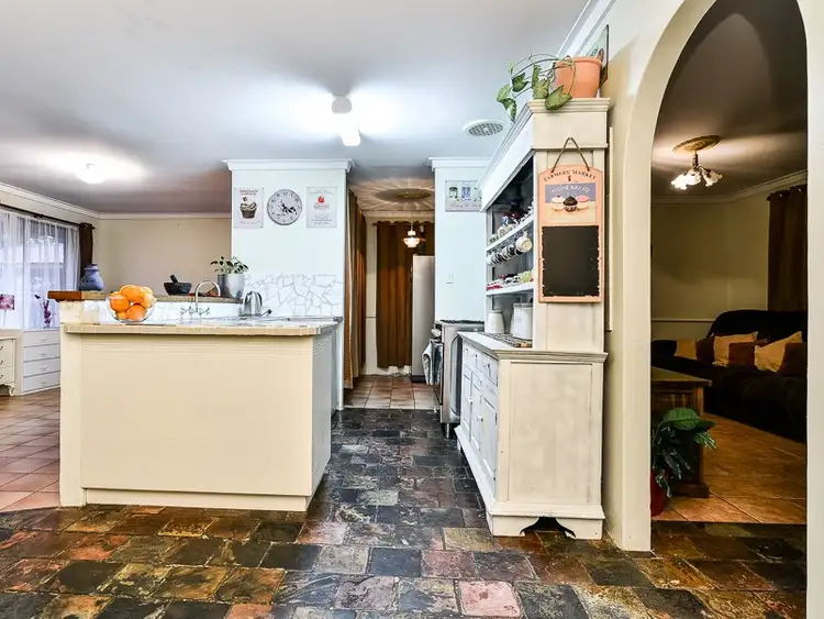Sixth view of Homely house listing, 29 Cressida Way, Camillo WA 6111