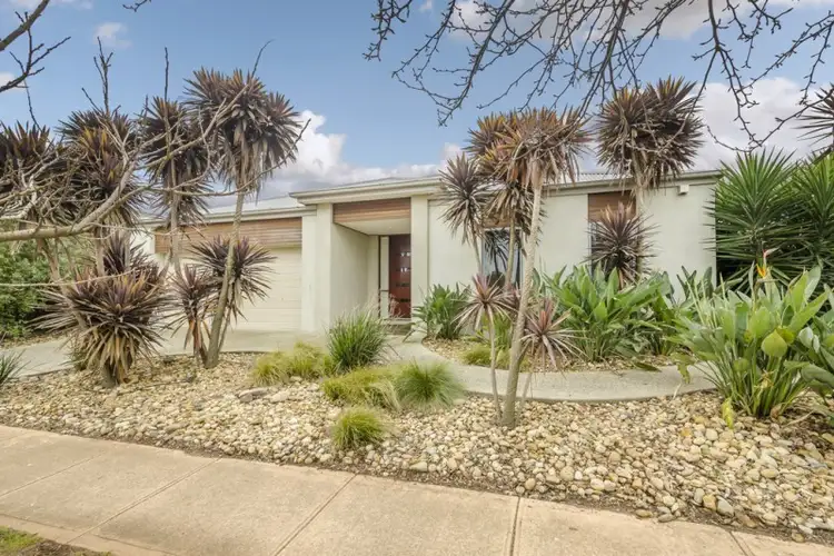 32 Mowbray Drive, Point Cook VIC 3030