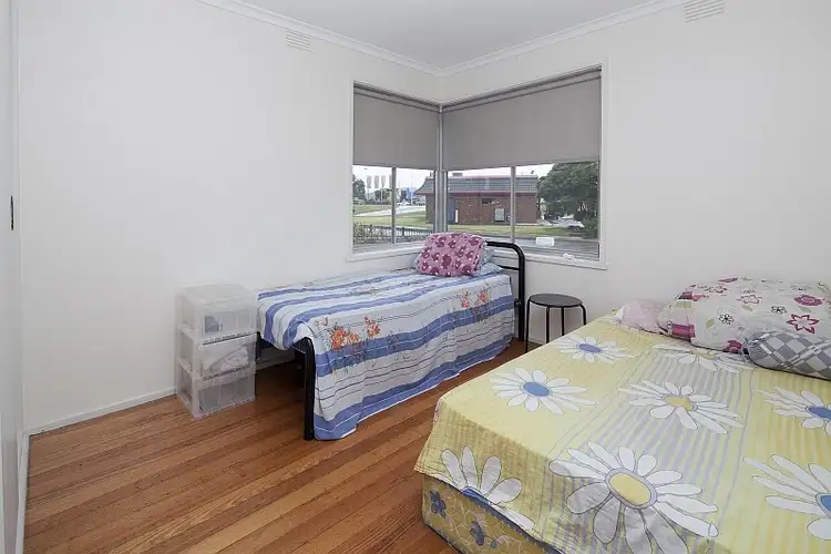 Fifth view of Homely house listing, 25 Mundaring Drive, Cranbourne VIC 3977