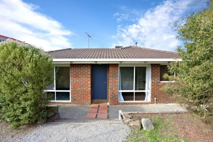 29 Fuschia Place, Meadow Heights VIC 3048