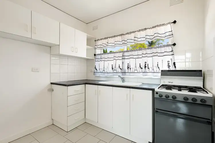 Fourth view of Homely apartment listing, 6/37 Myrnong Crescent, Ascot Vale VIC 3032