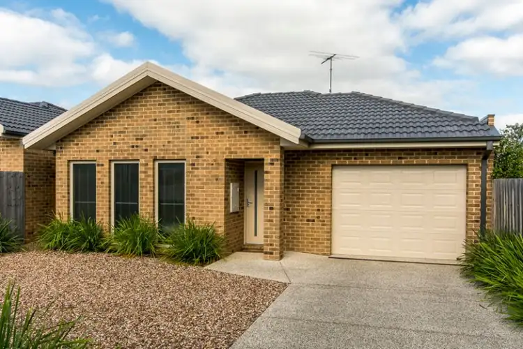2/9 Fairview Street, Belmont VIC 3216