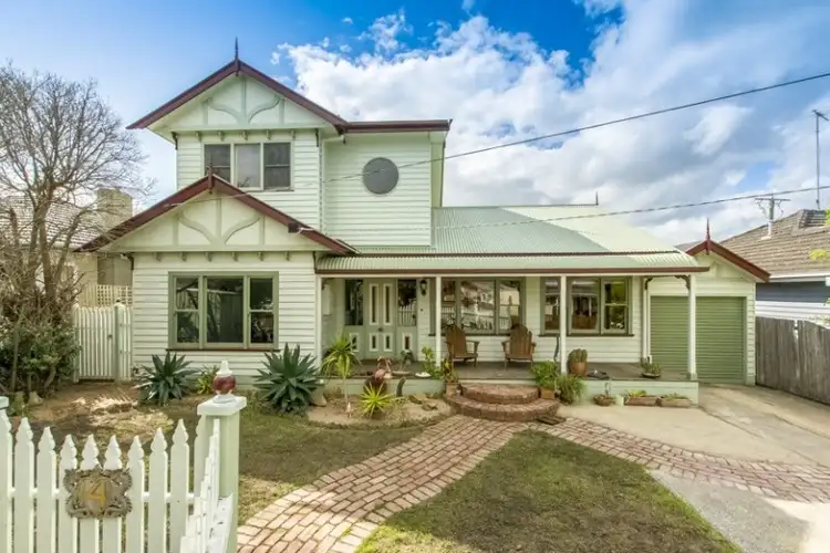 4 Pavo Street, Belmont VIC 3216