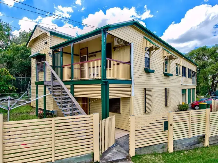 4 Waite Street, Norman Park QLD 4170