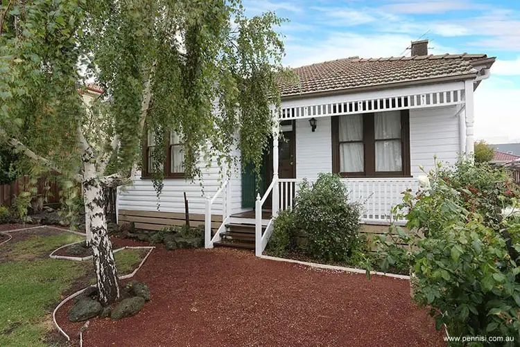 32 Royal Avenue, Essendon North VIC 3041