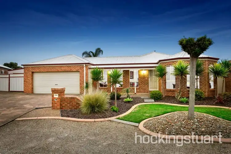6 Parkway, Melton West VIC 3337