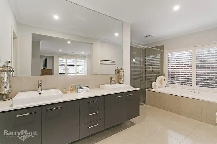 Seventh view of Homely house listing, 7 Willard Court, Berwick VIC 3806