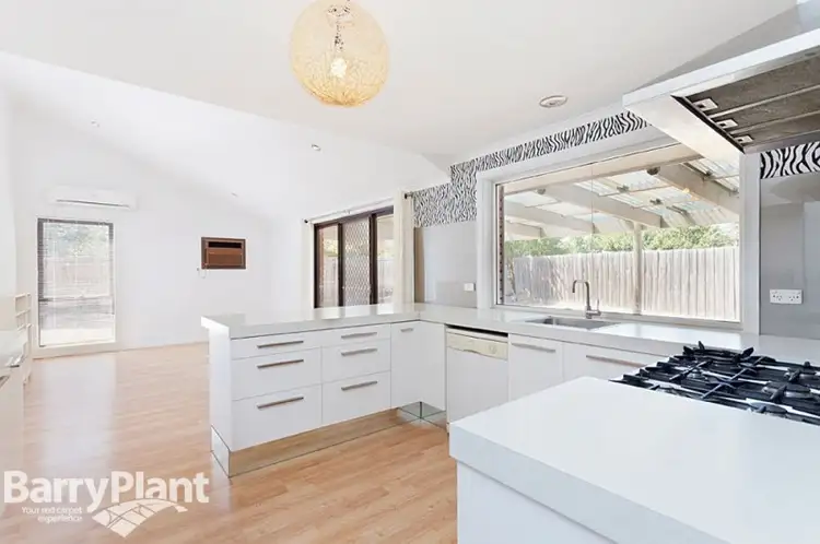 Fifth view of Homely house listing, 4 Rachael Court, Seabrook VIC 3028