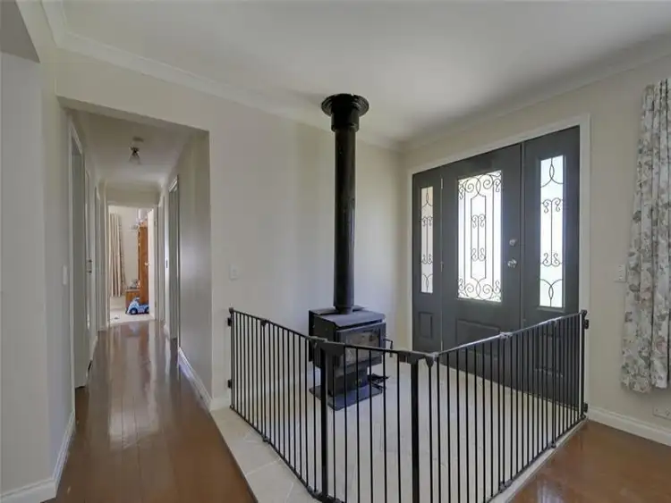 Fifth view of Homely house listing, 33 Sparks Lane, Toongabbie VIC 3856