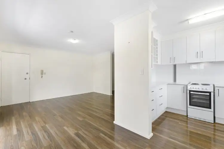 Fifth view of Homely unit listing, 1/43 Swain St, Holland Park West QLD 4121
