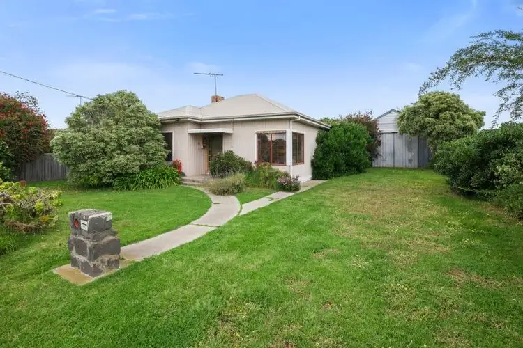 82 Fenwick St, Portarlington VIC 3223