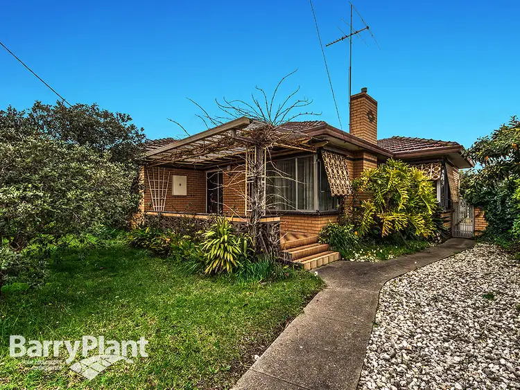 Second view of Homely house listing, 9 Craigielea Avenue, St Albans VIC 3021