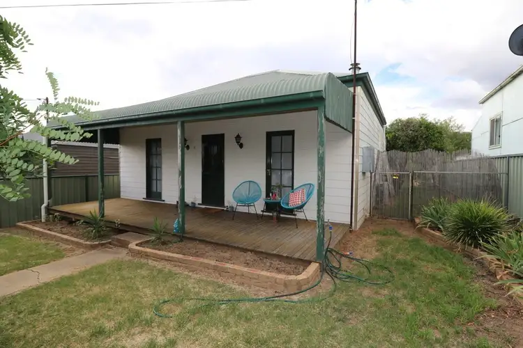 8 Coota Street, Cowra NSW 2794