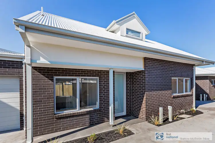 2/222 Civic Parade, Altona VIC 3018
