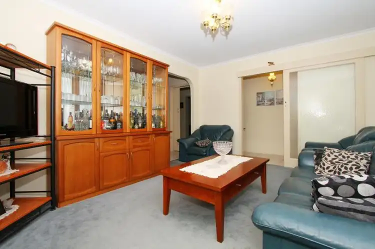 Fifth view of Homely house listing, 4 Luzon Court, Lalor VIC 3075