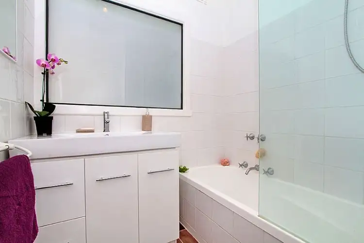 Sixth view of Homely house listing, 4 Darebin Boulevard, Reservoir VIC 3073