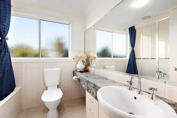 Sixth view of Homely townhouse listing, 2/90 Oriel Road, Ivanhoe VIC 3079