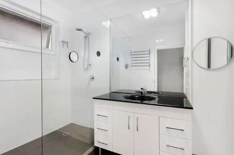Fourth view of Homely apartment listing, 3/17 Gladstone Avenue, Armadale VIC 3143