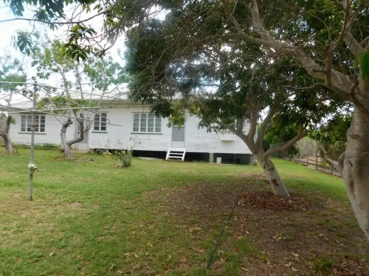 112 Hillview Road, Bowen QLD 4805
